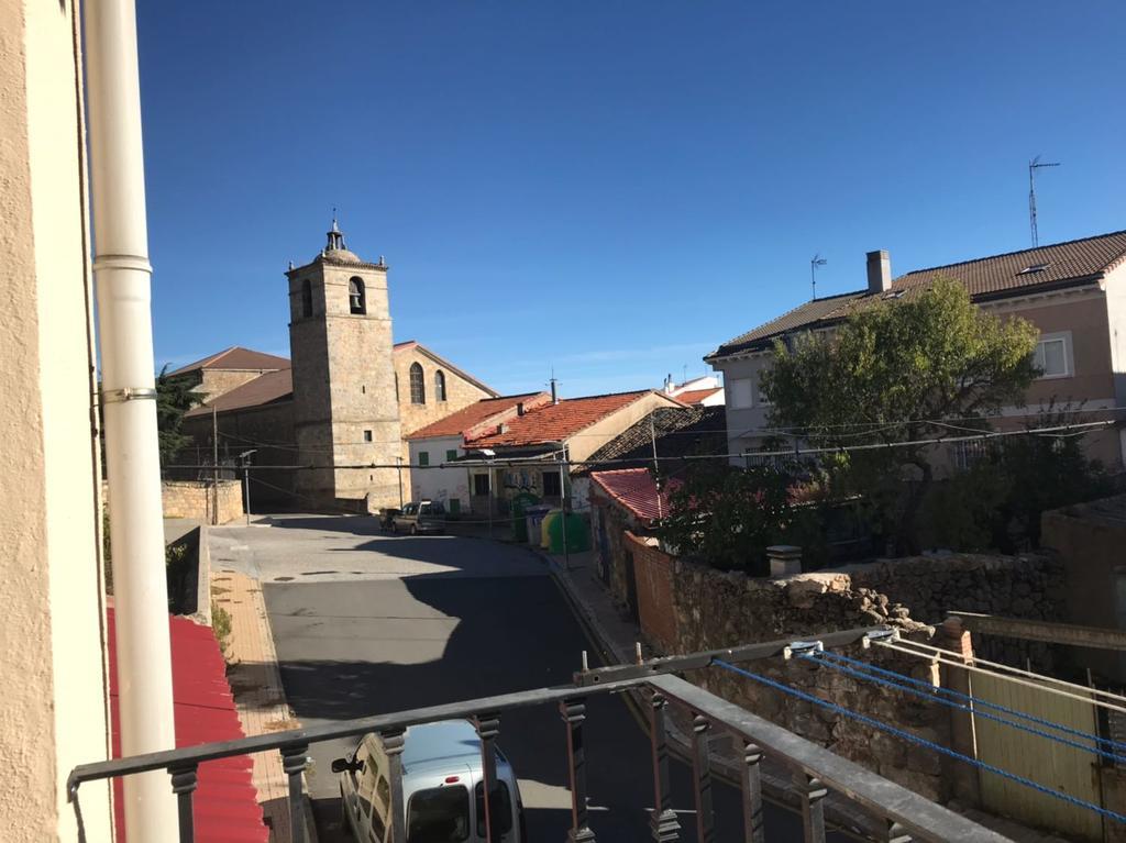 Apartamento La Paloma Las Navas Del Marques Bagian luar foto